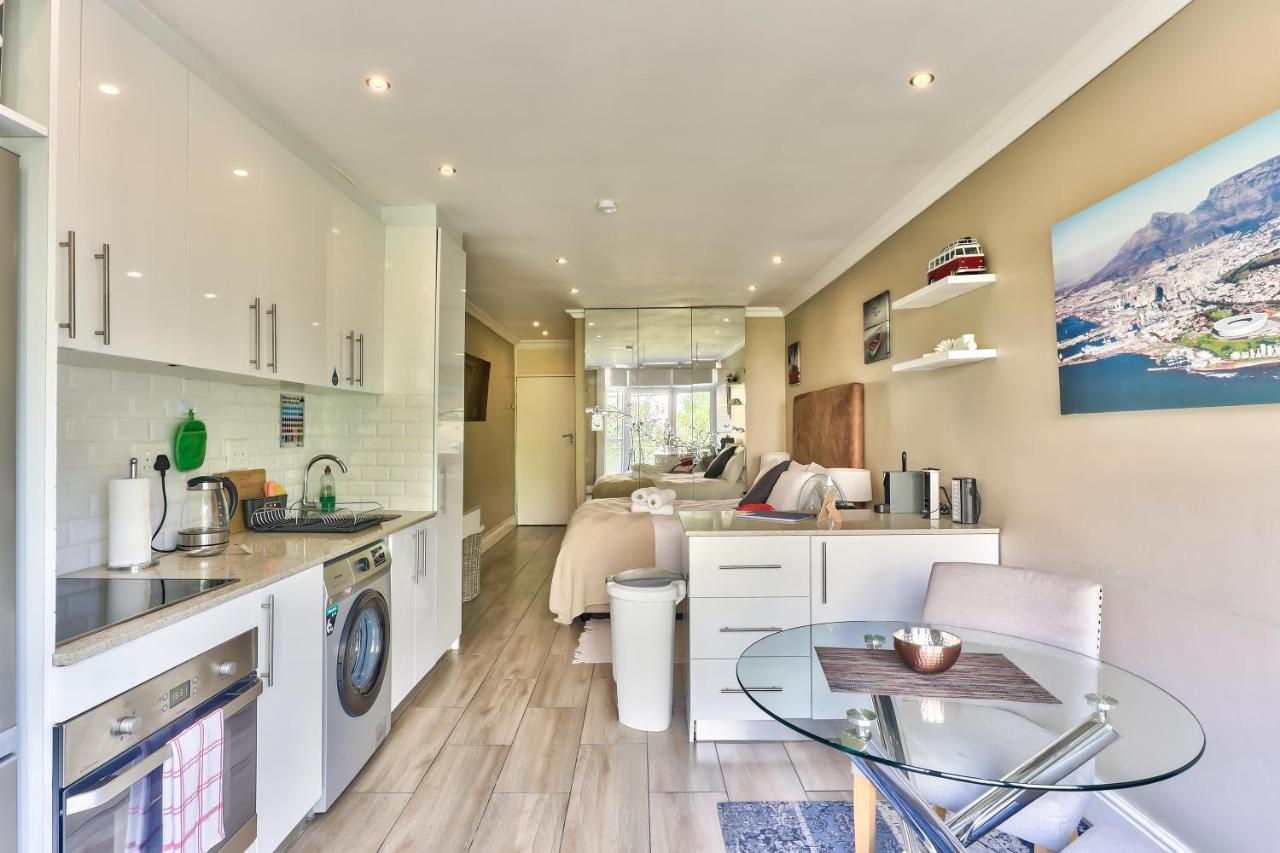 Hyde Park On The Square Apartment Cape Town Bagian luar foto